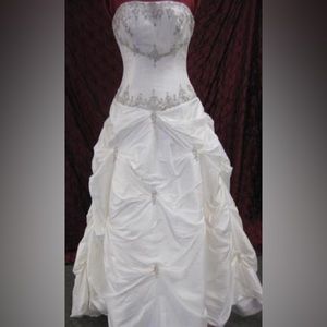 Brand New Allure Bridal Gown